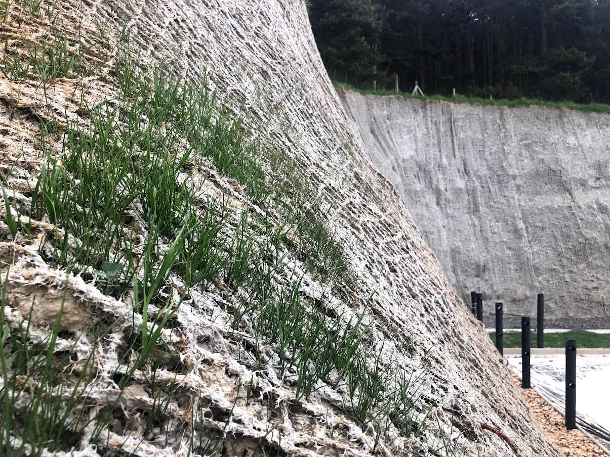 Hydroosev a spevňovanie svahu