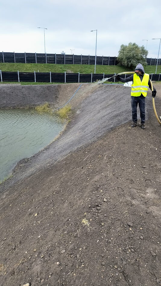 Hydroosev a spevňovanie svahu